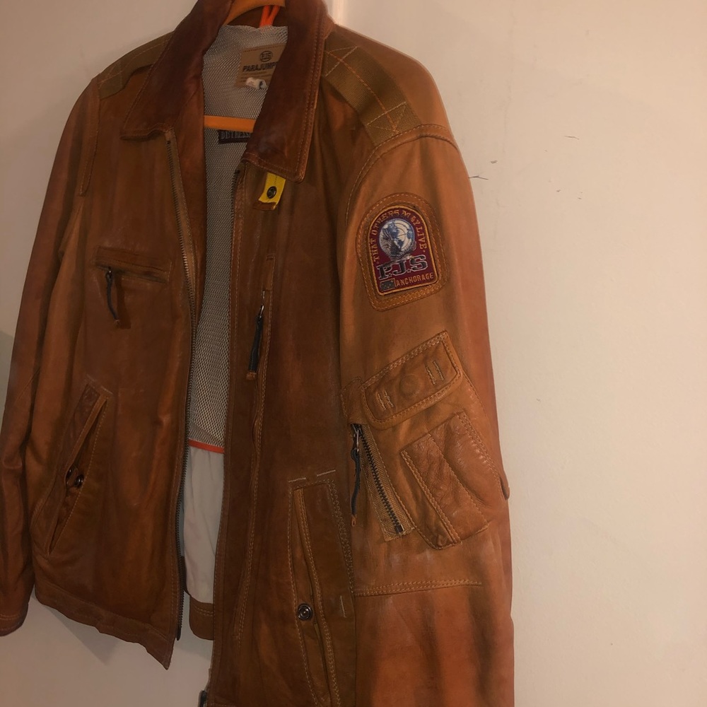 Parajumpers Medium tan leather bomber.